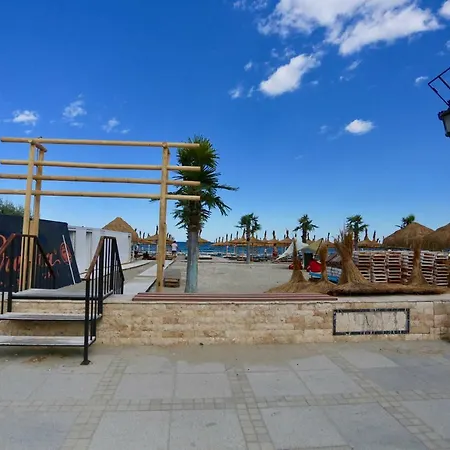 아파트 Selena Onix Blue Mamaia 2 *