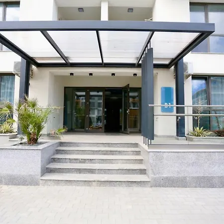 아파트 Selena Onix Blue Mamaia 2